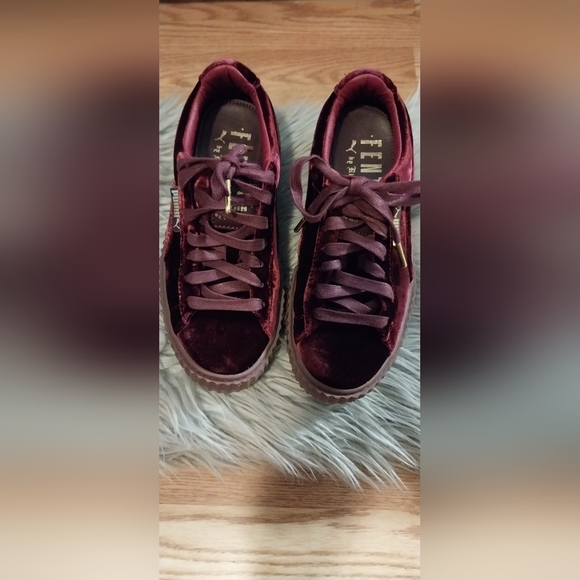 Brand New Burgundy velvet Puma Fenty X by Rihanna size women's 6.5 - Picture 2 of 8